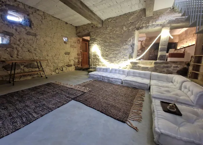 As Roeles Caion Nyaraló